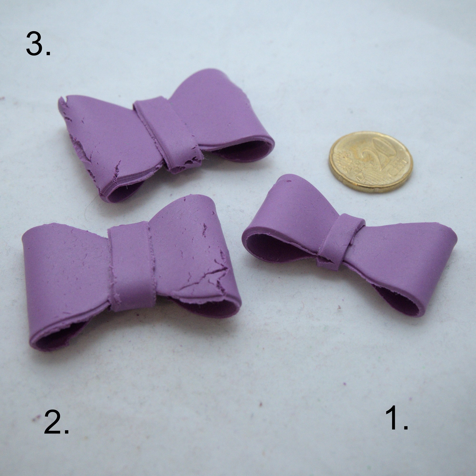 3-dimensional bow tie, long ribbon, large