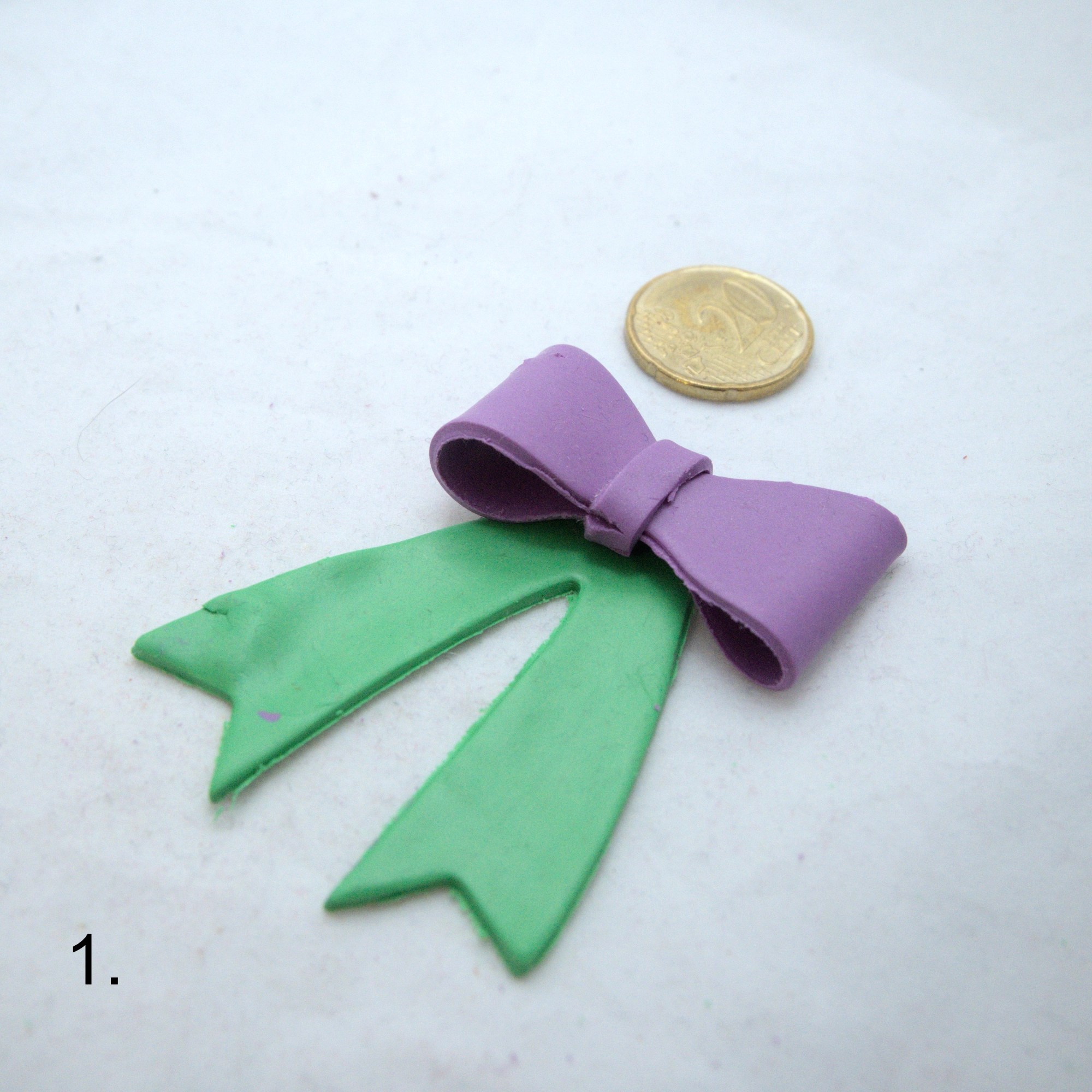 3-dimensional bow tie, long ribbon, large