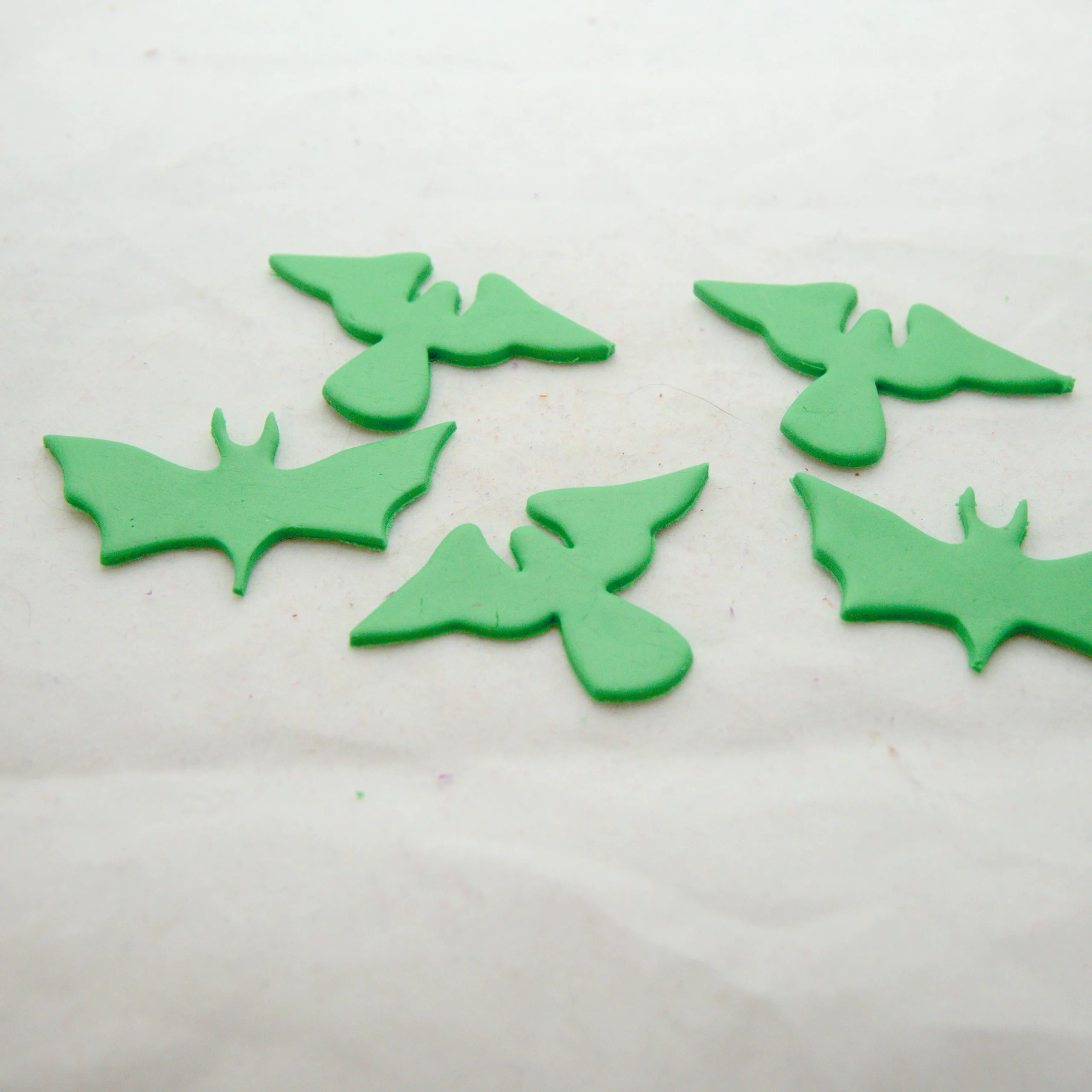 Enkeli ja lepakko yhteisleikkuri