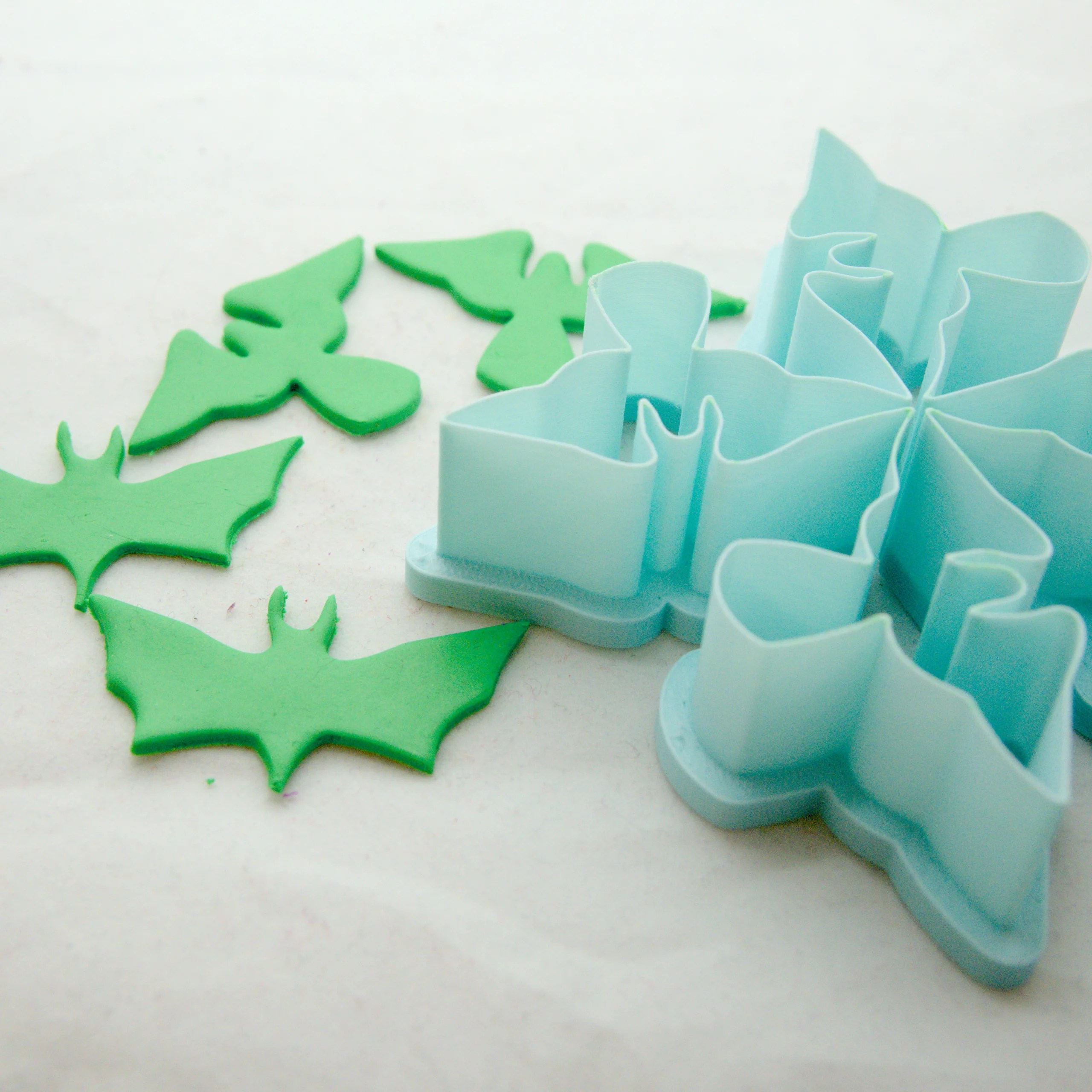 ED05 Angel and bat cutter