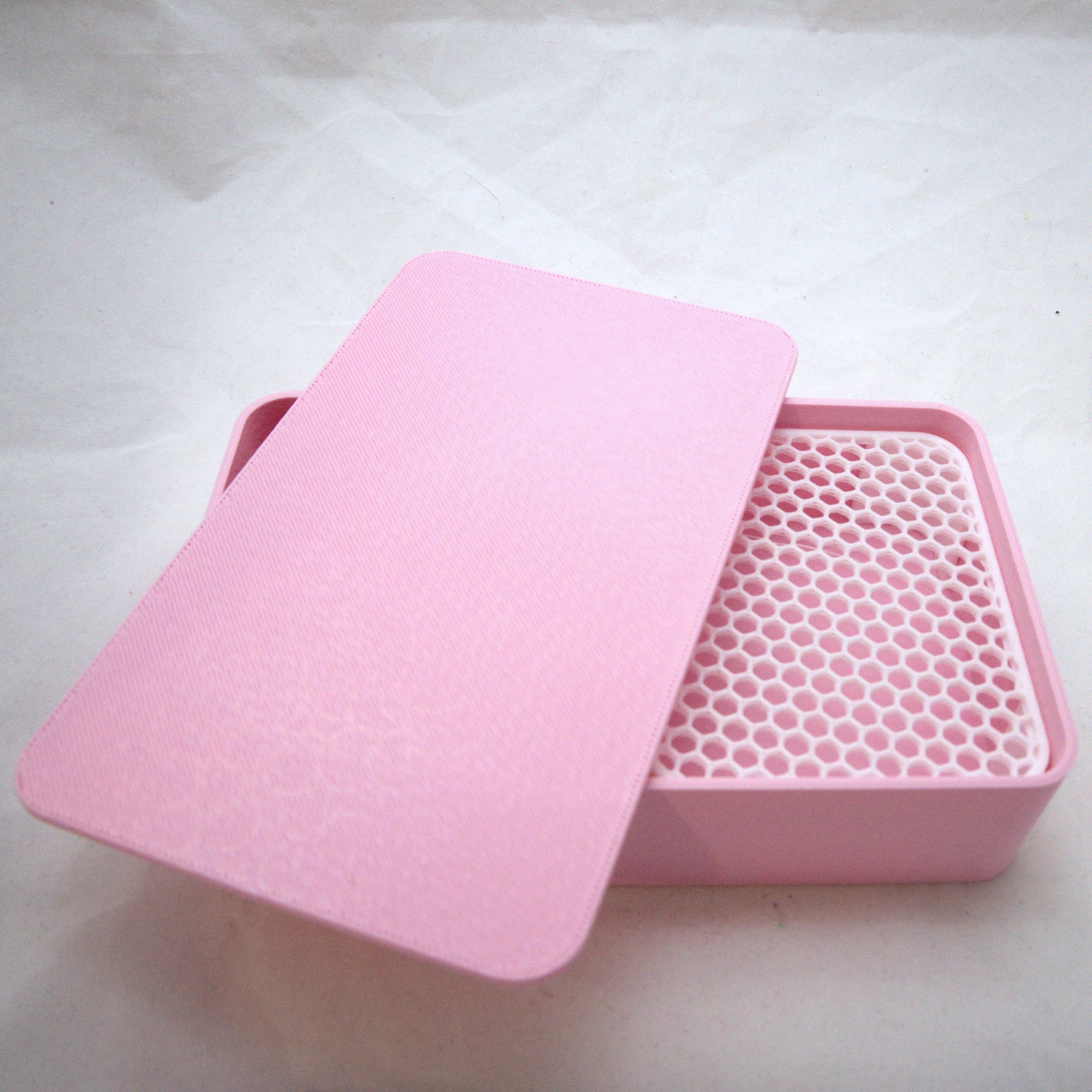 Puuterirasia askartelumassailijoille