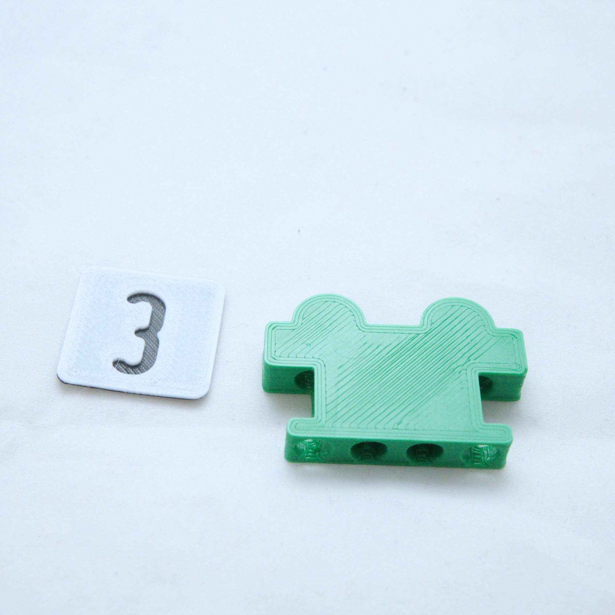 Silmukkakaapelistoppari (molemmat)