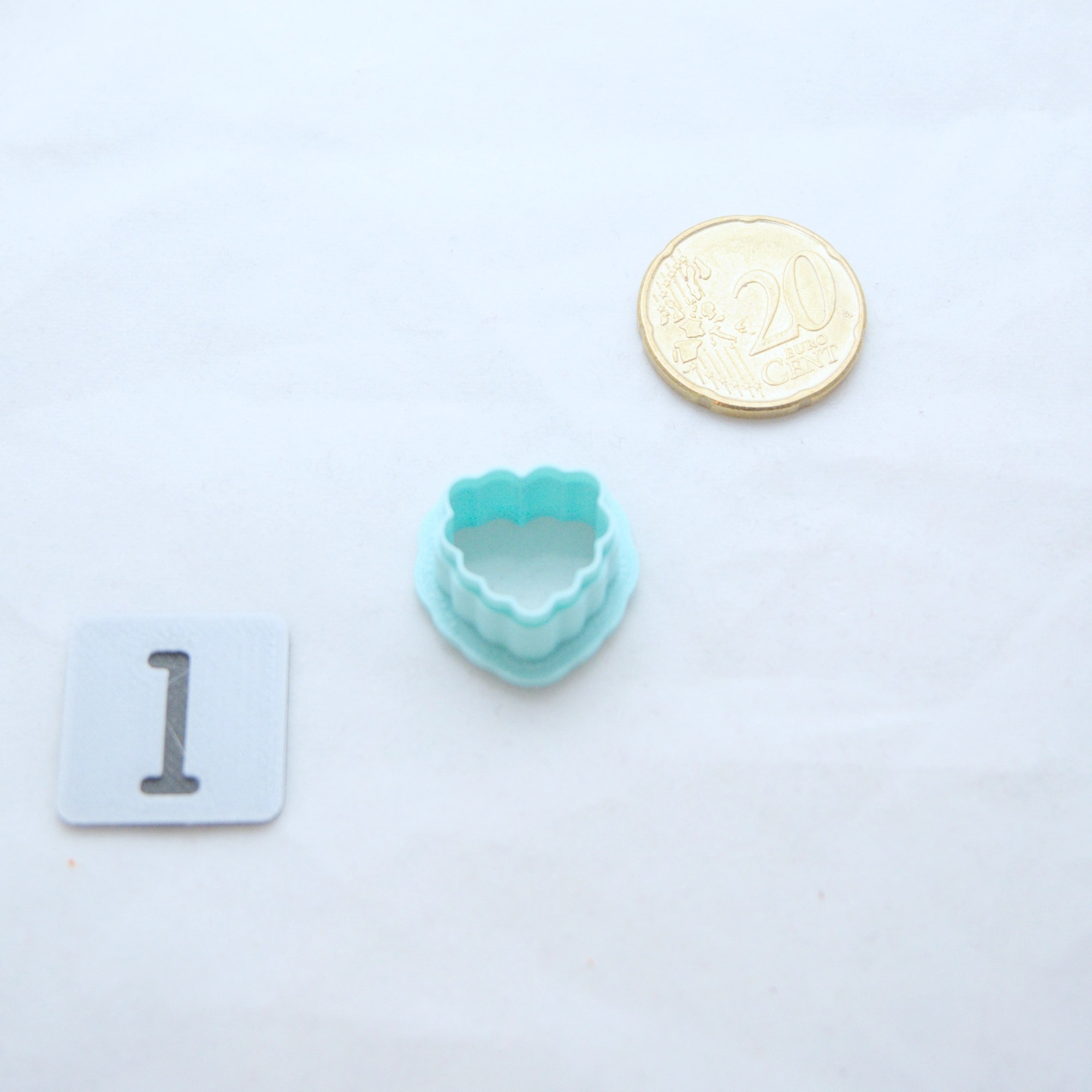 Frillasydän askartelumassaleikkuri