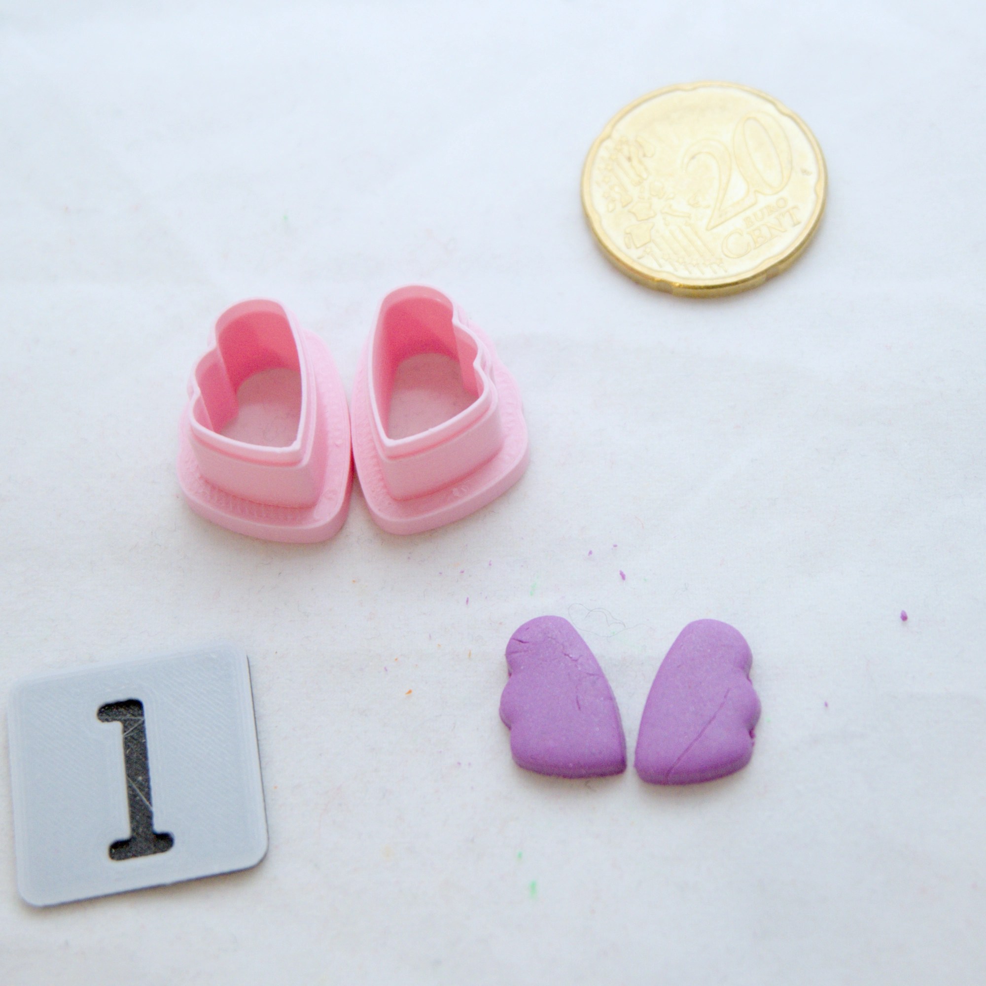 Pyöreä siipi askartelumassaleikkuripari