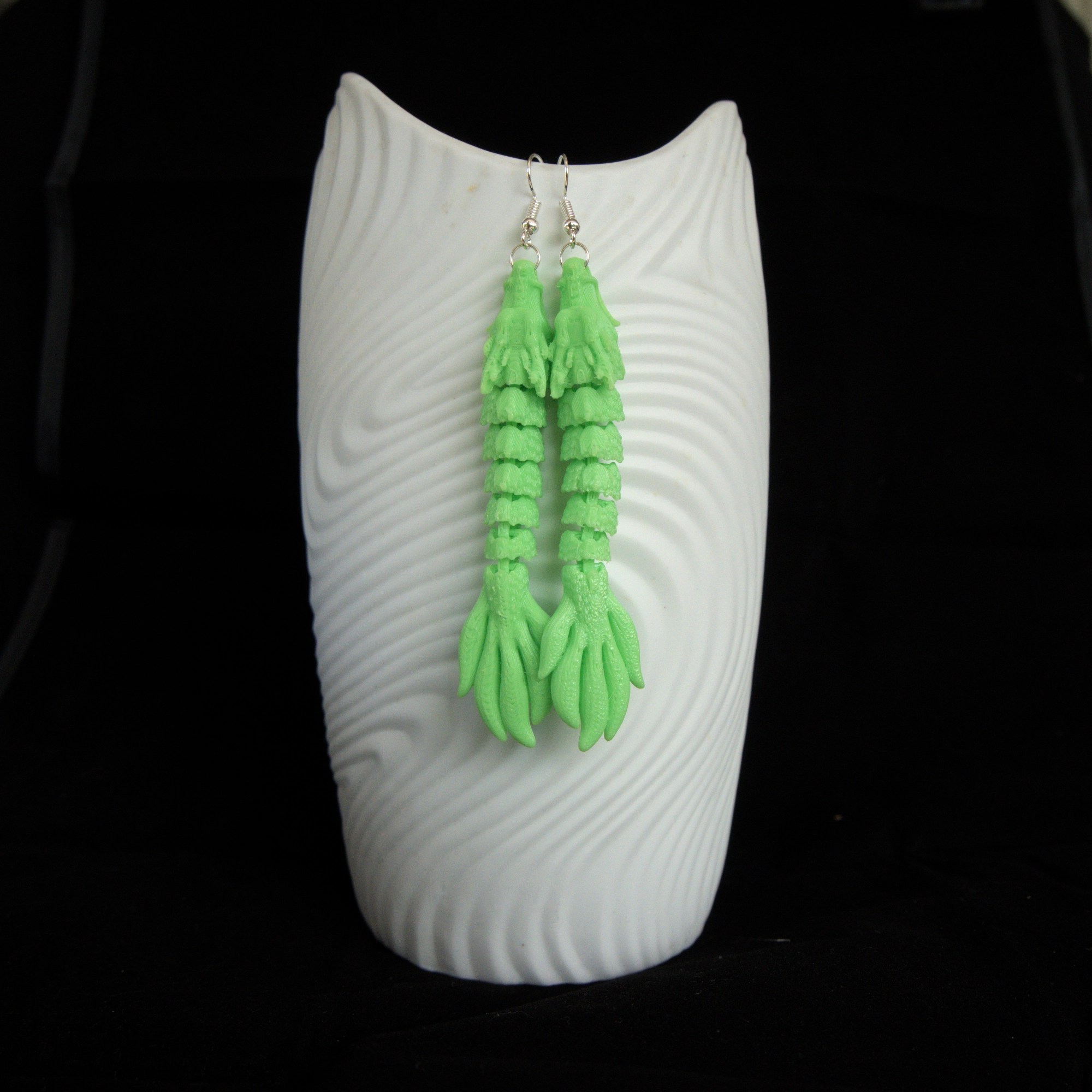 limenvihreä lohikäärmekorvakorupari