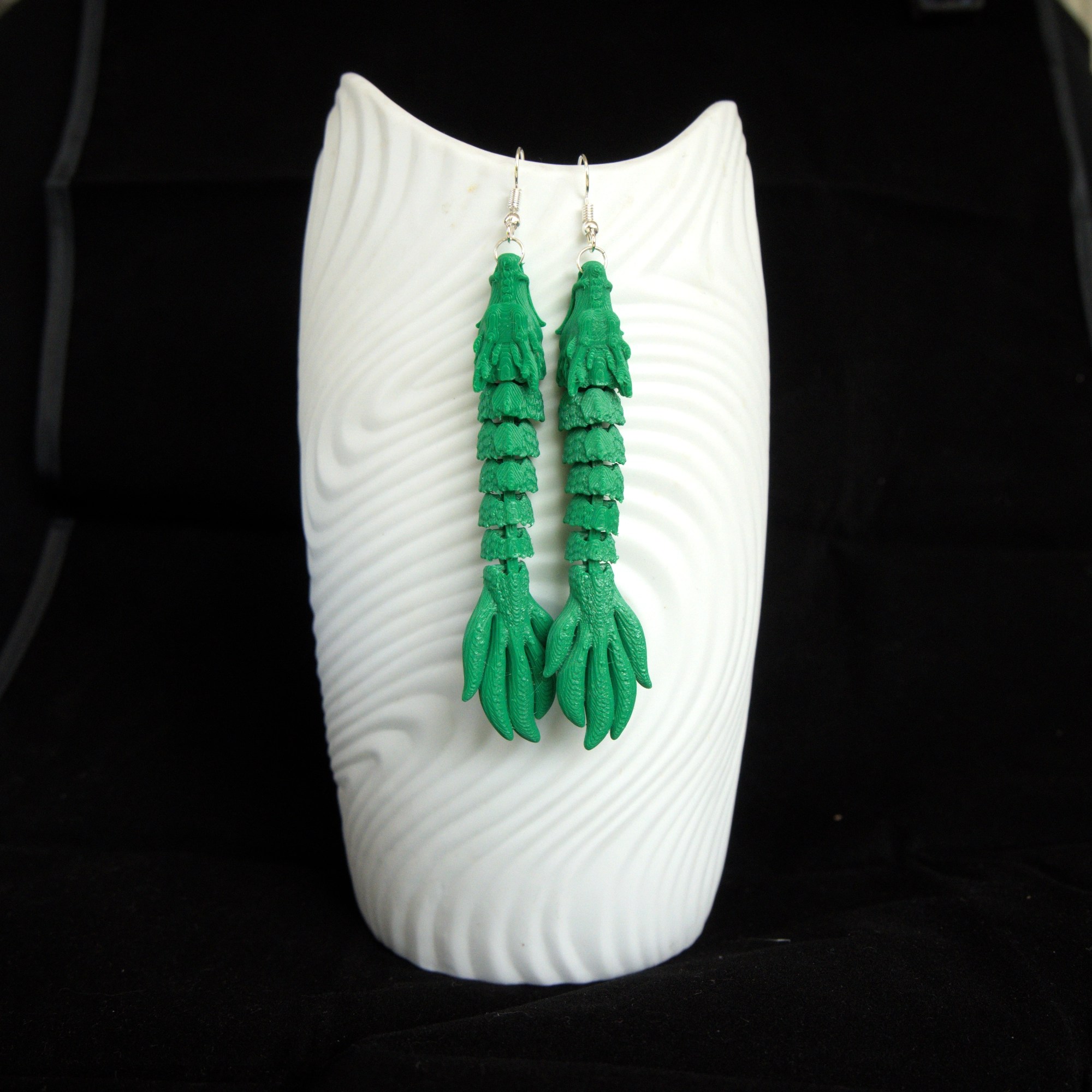 vihreä lohikäärmekorvakorupari