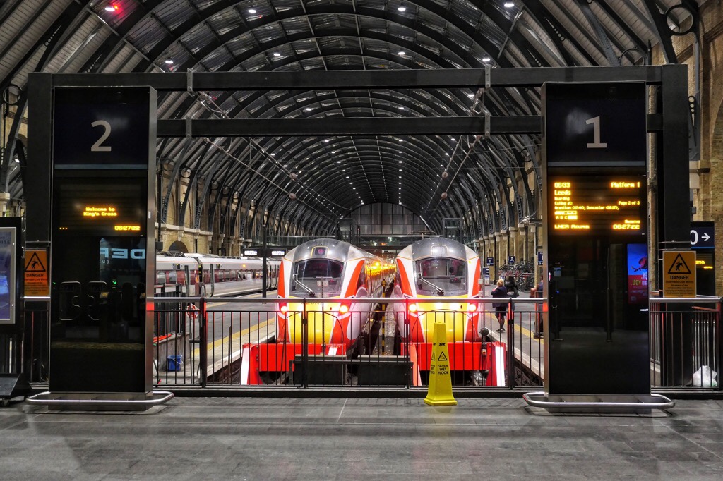 Exploring London King’s Cross station at 6am