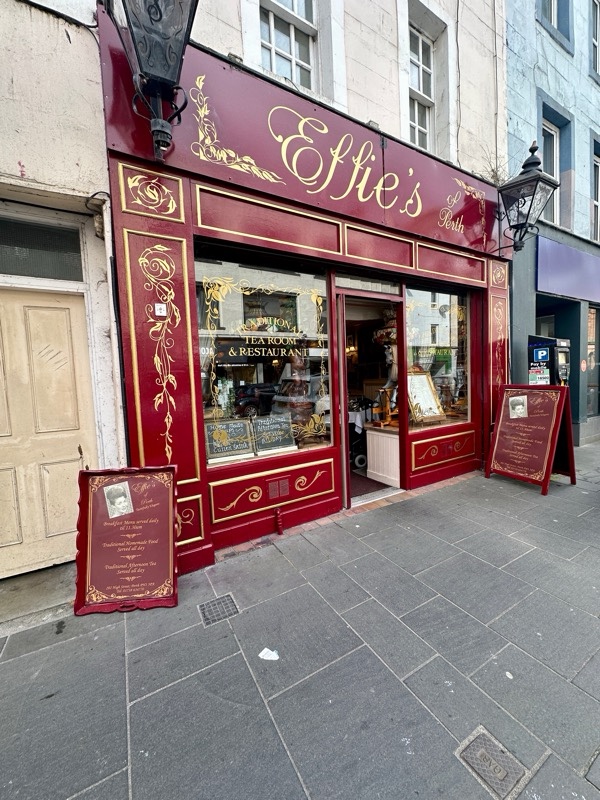 An image of the shop front of Effie’s of Perth