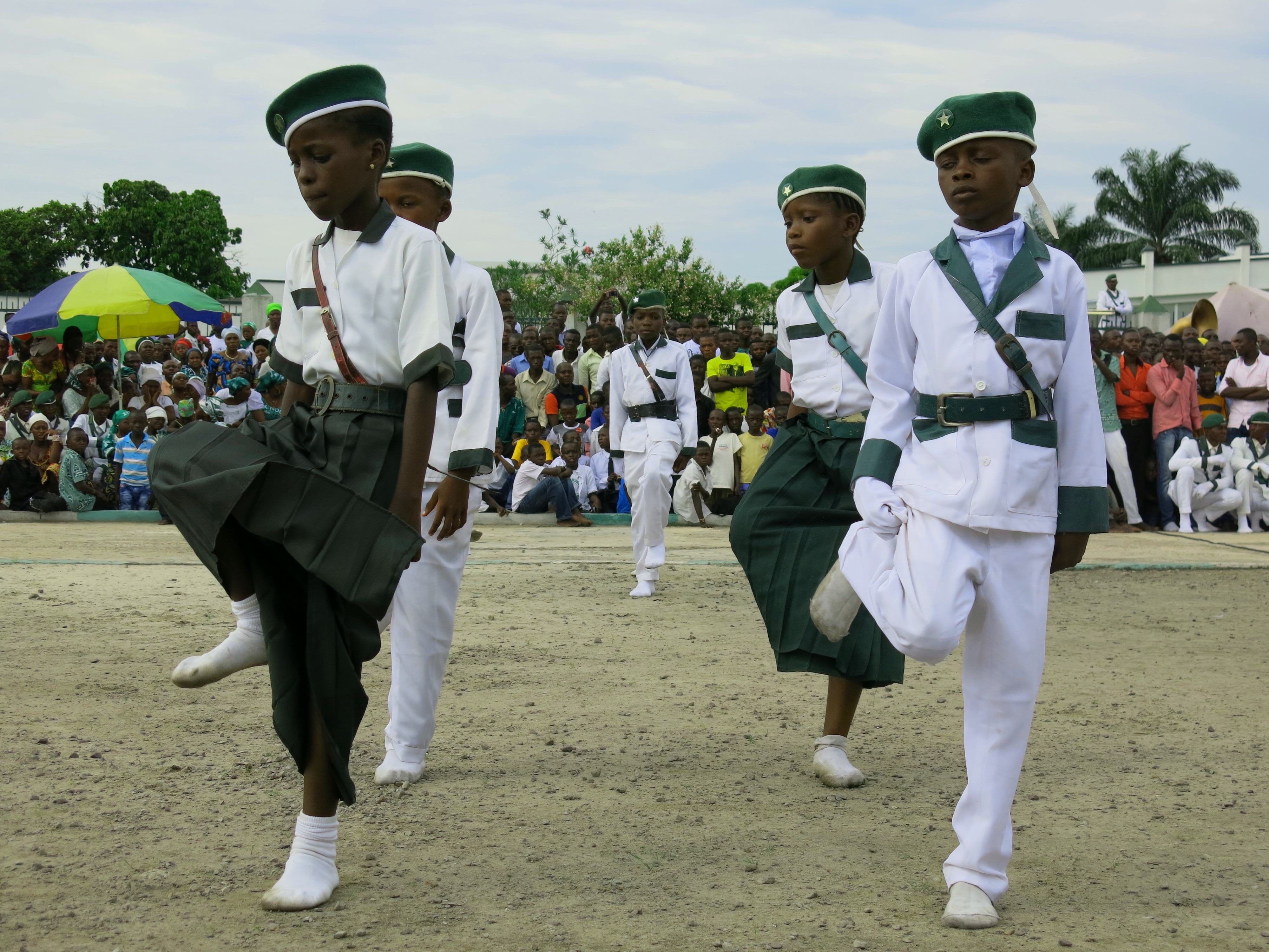 Auch wenn Kinder in Uniform marschieren, waren die Kimbanguisten immer friedlich
