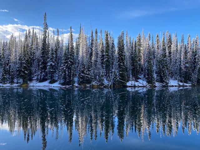 Hiking in the Early Snow of Colorado – JONATHAN TURLEY