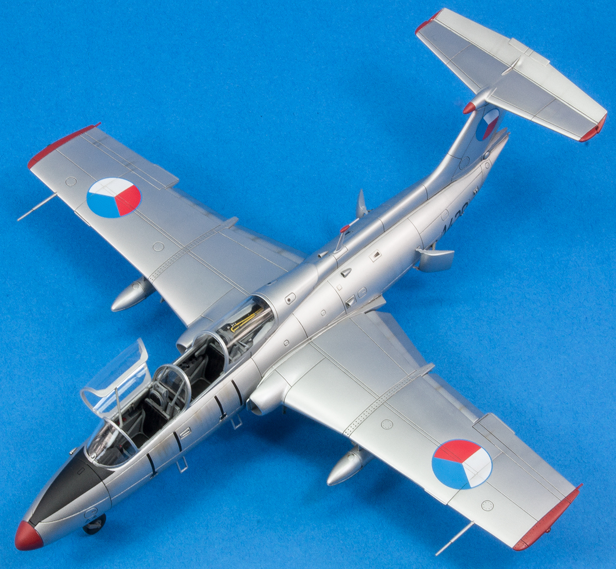 AMK 1/48 Aero L-29 Delfin 'Maya' | Jon's Models