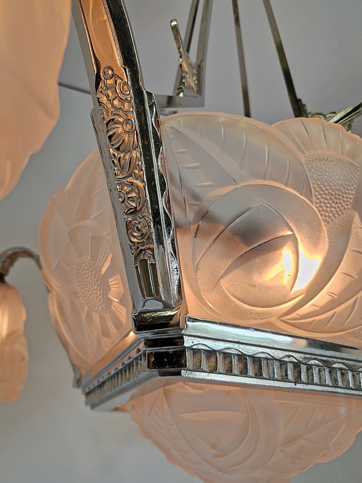 Verrerie D'art Degué | Large Four-branch Art Deco Chandelier