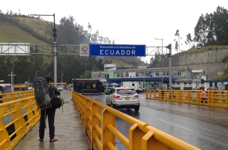 Nearly 1600 schlumberger employees of varying nationalities live and work in ecuador, colombia, or peru, which demonstrates our commitment to diversity and . Crossing The Border Between Colombia And Ecuador Ipiales To Otavalo