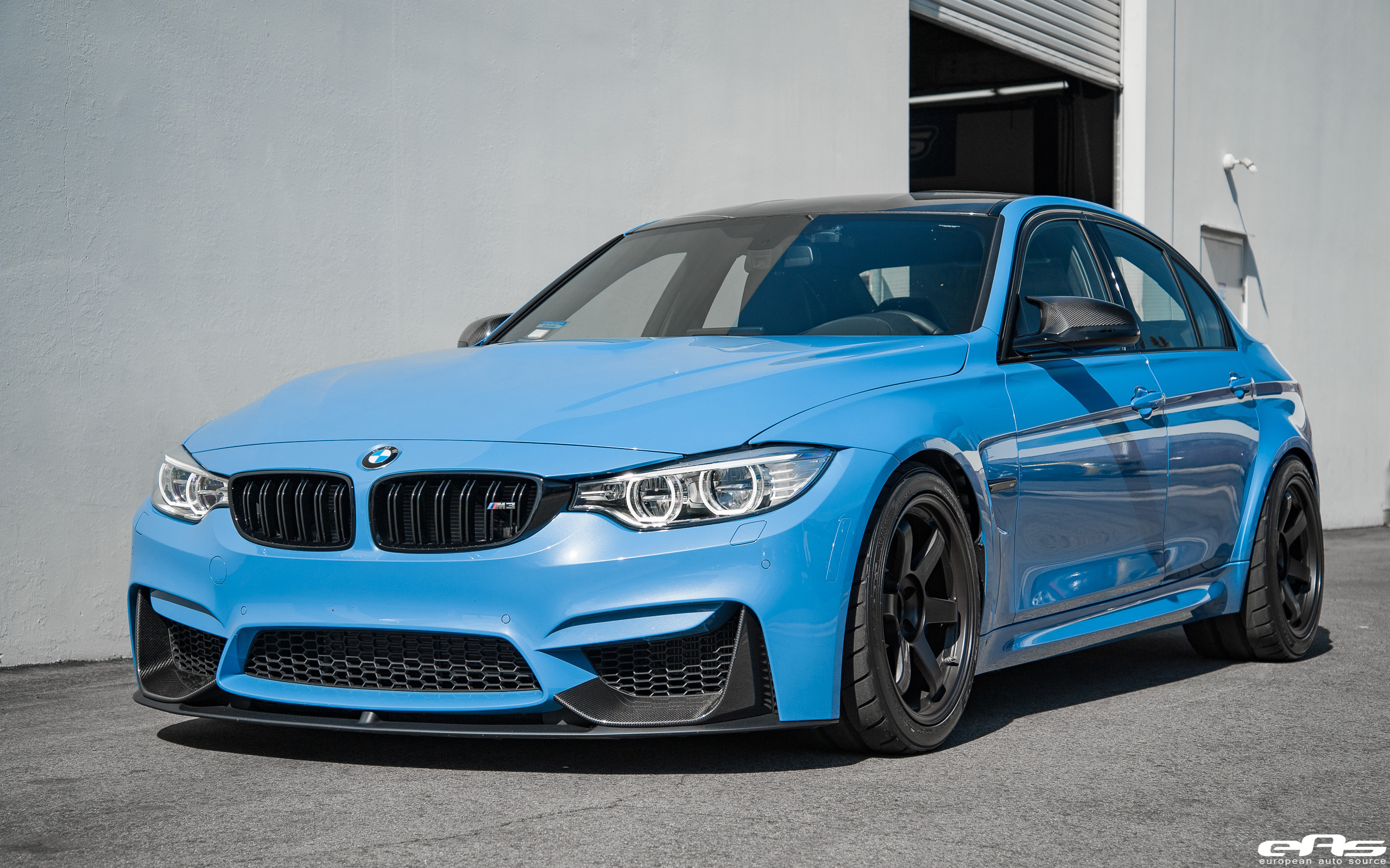 Free photo: blue bmw