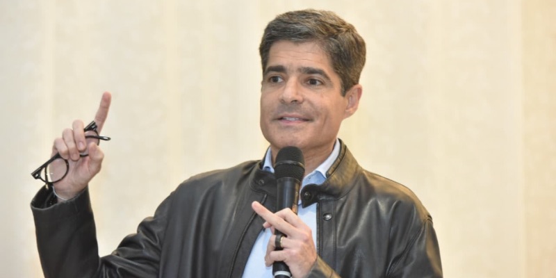 #Eleições2026: Em Vitória da Conquista, ACM Neto promete prazo para barragens e defende parceria com município