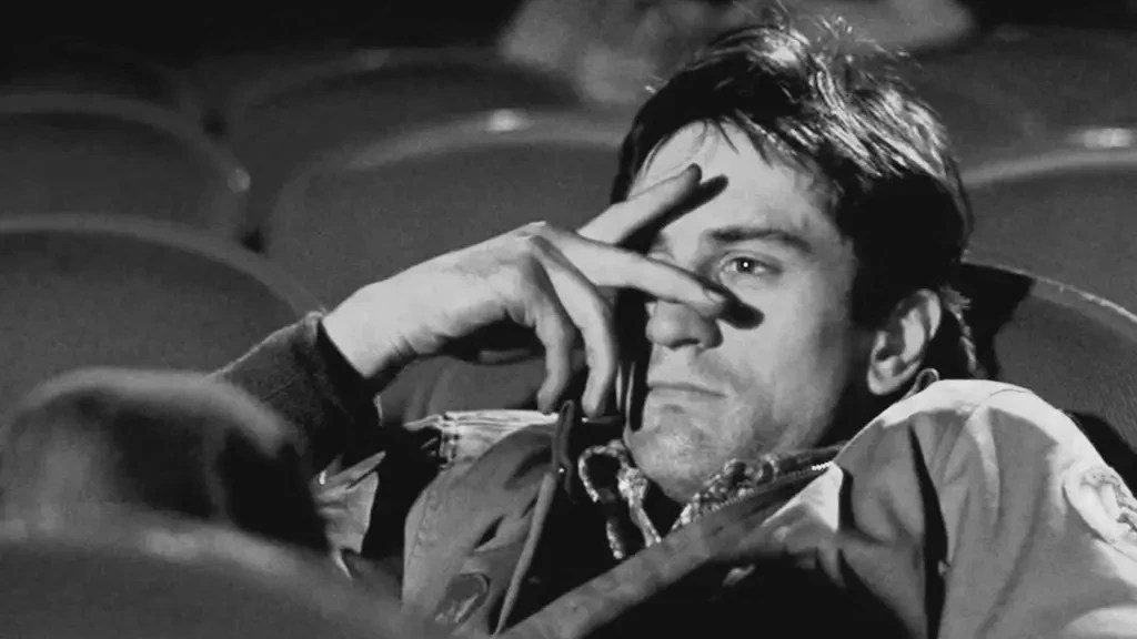 Fotograma de Taxi Driver, la pelicula de Scorsese que nos habla de vivir de noche y no entender el mundo