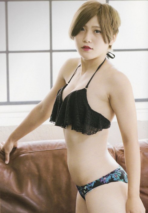 Bikiniing7-Utami.jpg