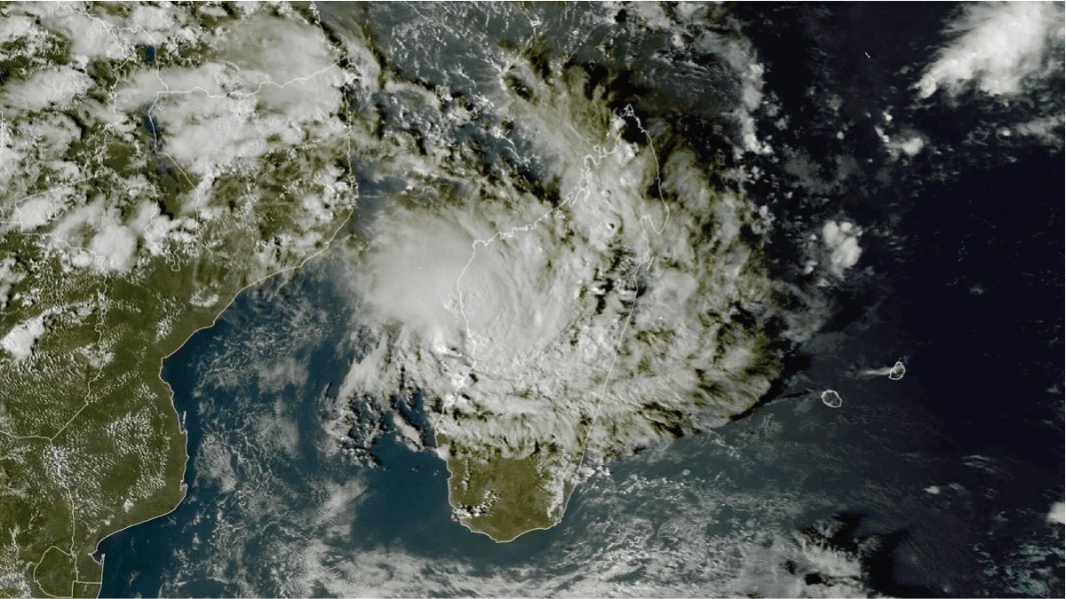 Cyclone Arnab Update: ओडिशा में हाई अलर्ट, ODRAF टीमें तैनात