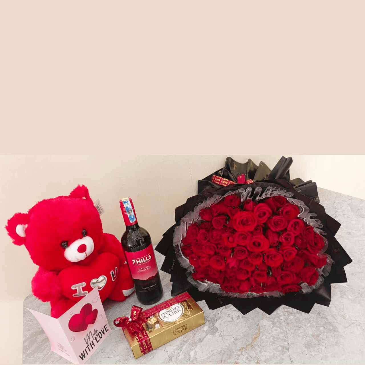 rose toy south africa Hugsmart Picnic Time | Plush Dog Toys main image 0