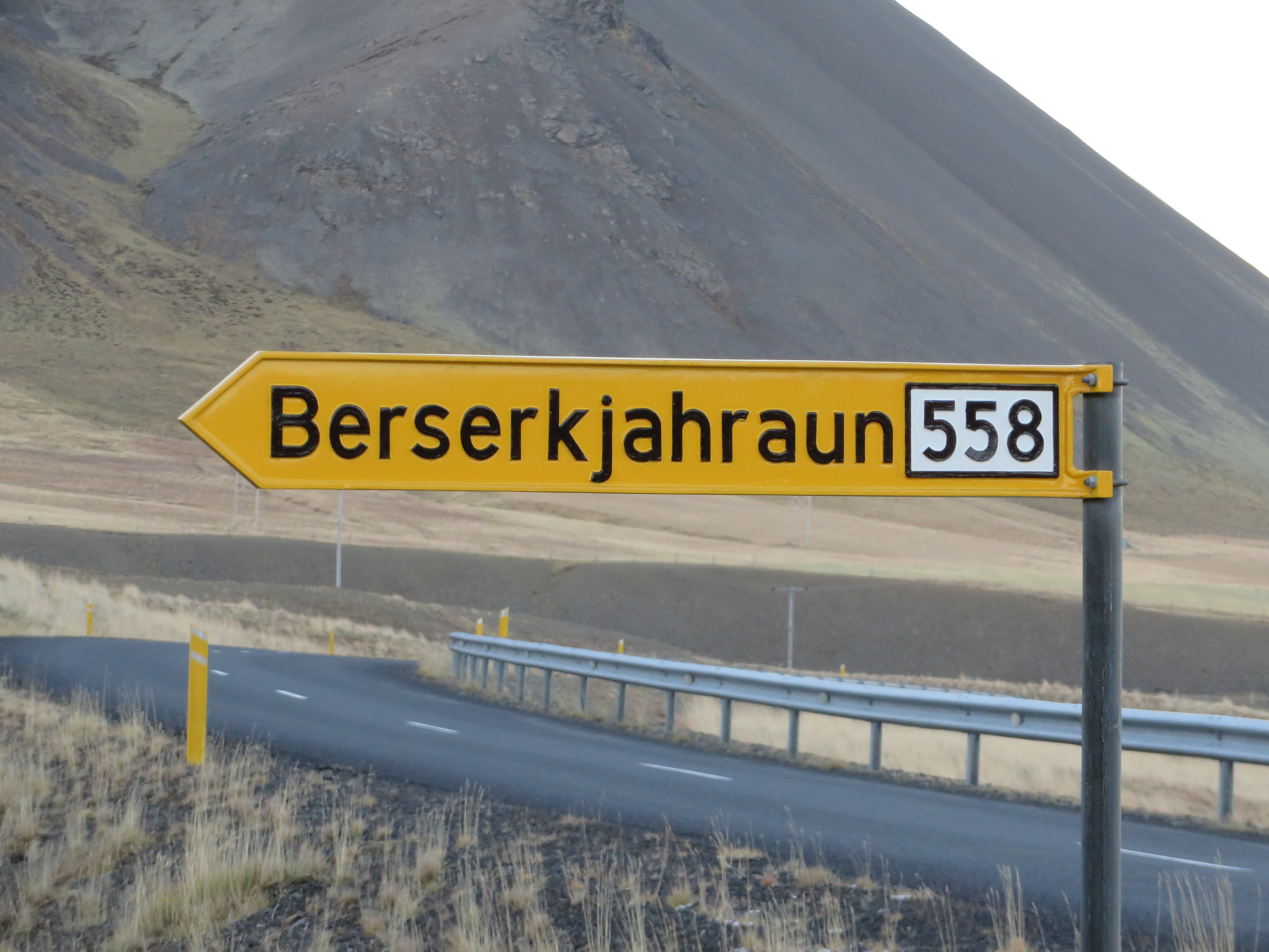 Sign post to Berserkjahraun