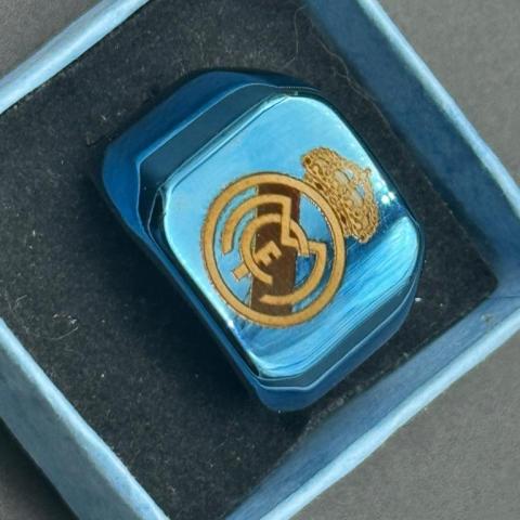 Sello liso Azul de tu escudo, tallas 20,24,26,28,30 grabado láser, Acero 316L chapado de oro de 18k