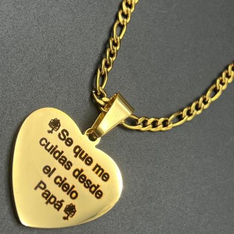 Corazón 3*3 cm, cadena 4mm, grabado láser, acero 316L chapado oro 18k (texto incluido)