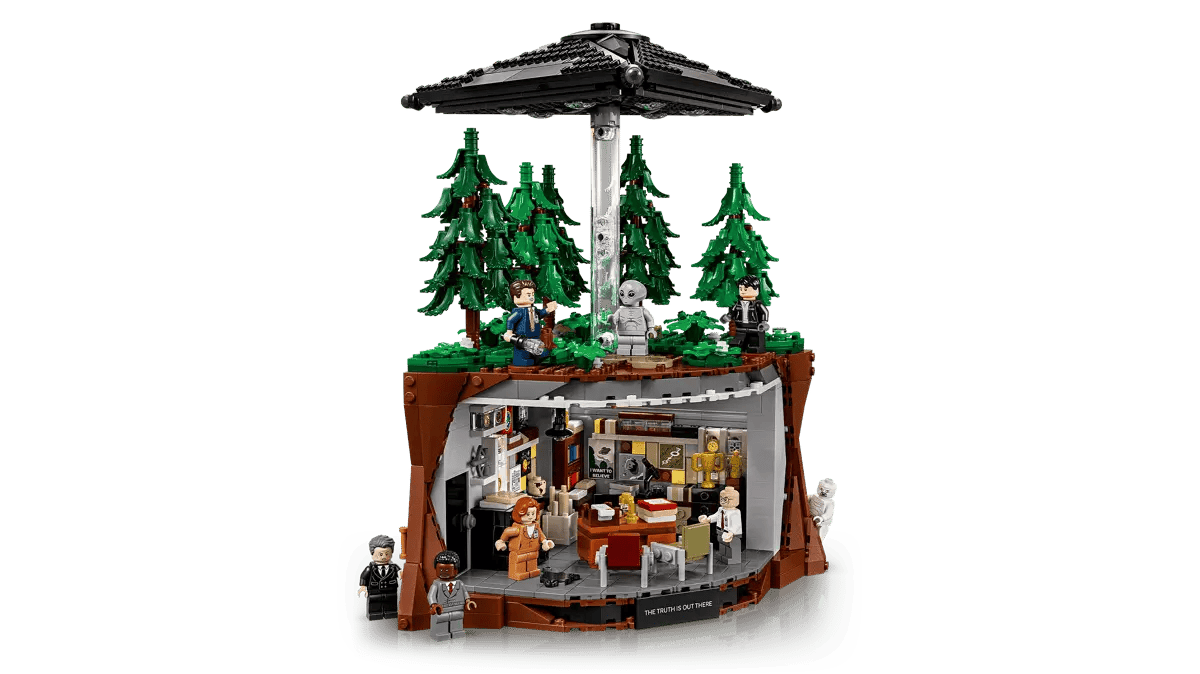 Lego X-Files Set With Hover UFO Display Closeup