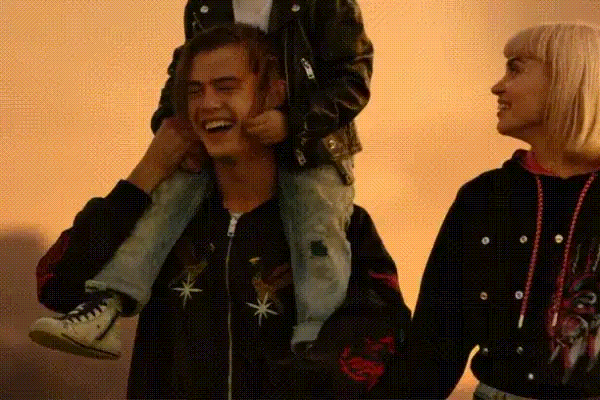 Diesel が完璧を求める現代社会の流れに一石を投じる2018年春夏キャンペーンムービーを公開