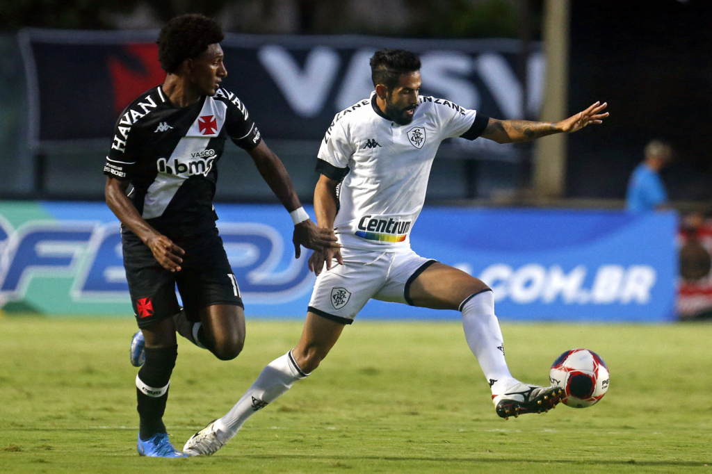 Com a realização da última rodada da taça guanabara, neste domingo, ficaram definidos os confrontos das semifinais do campeonato carioca. Vasco Da Gama Empata Classico Contra O Botafogo No Final Da Partida Jovem Pan