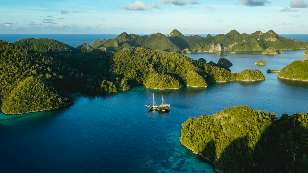 03.-DB-Exterior-Raja-Ampat
