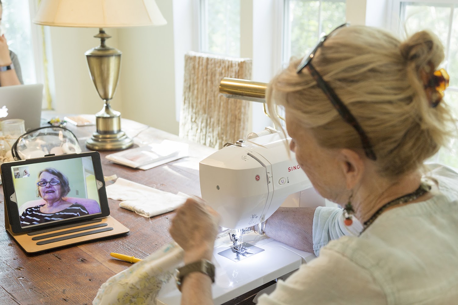 Team effort! #facetimewithAuntDonna