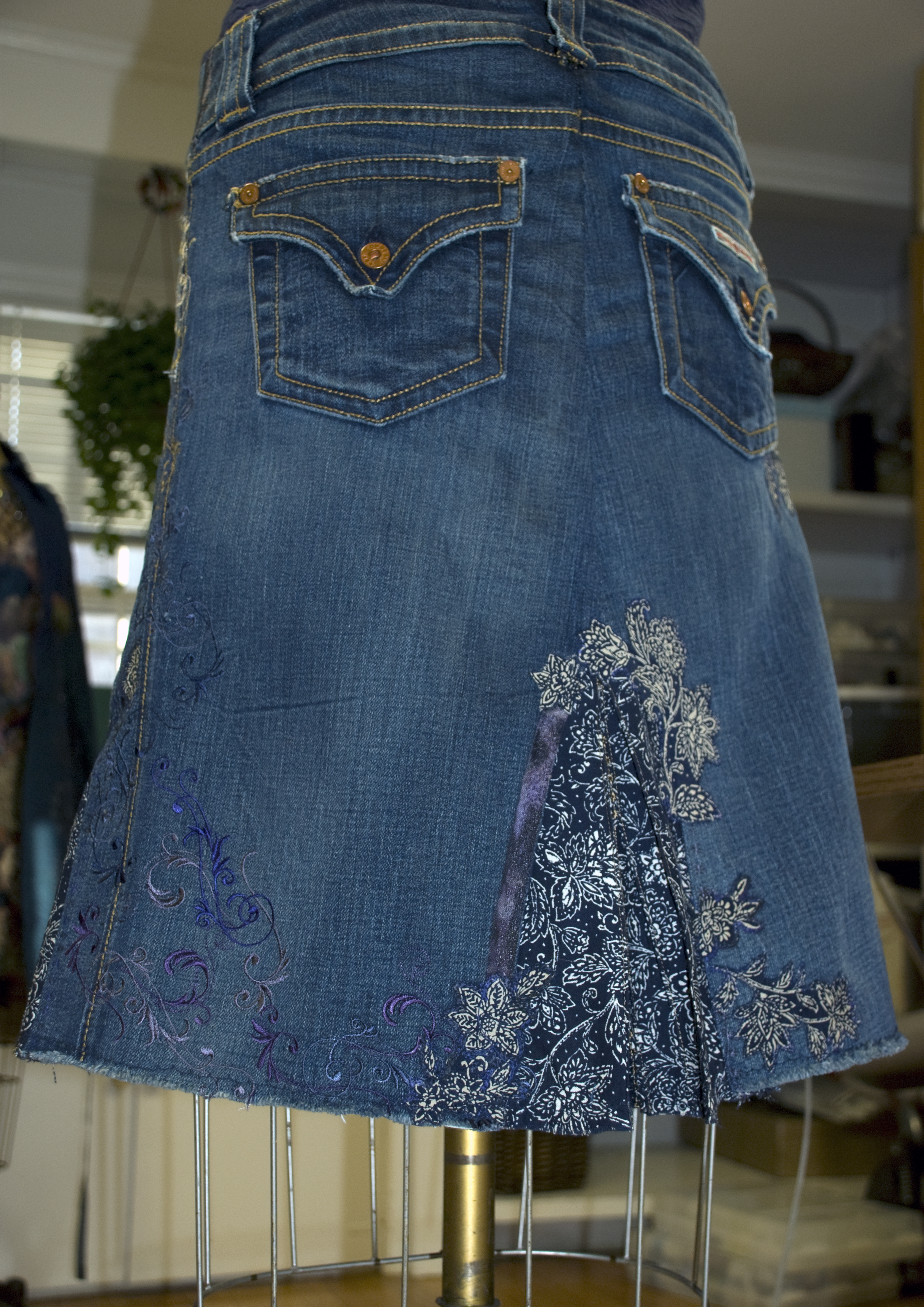 スカート UND CUTWORK EMBROIDERY DENIM SKIRT セール】UND CUTWORK EMBROIDERY DENIM SKIRT（デニムスカート