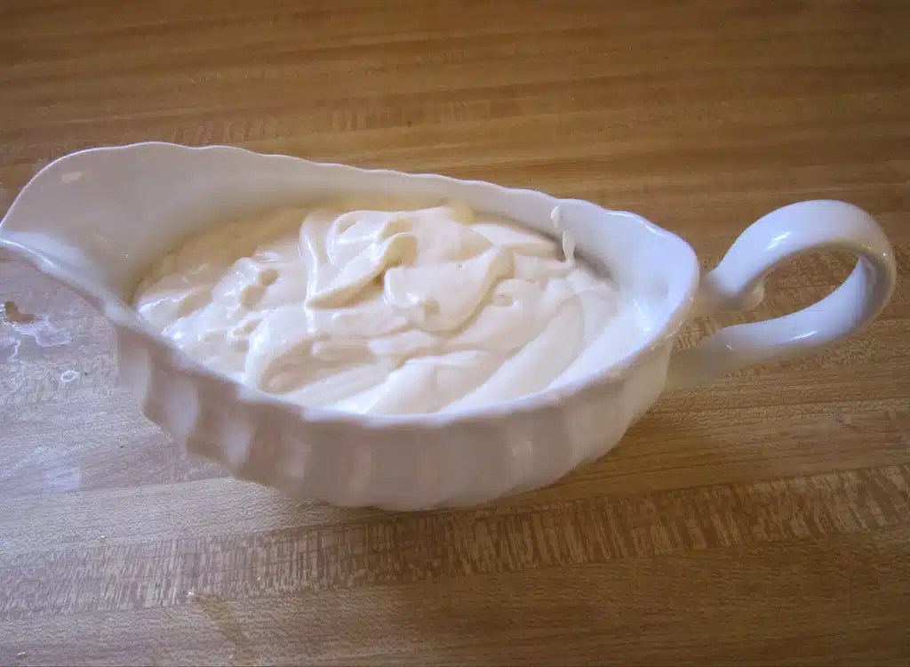 Can babies eat sour cream?