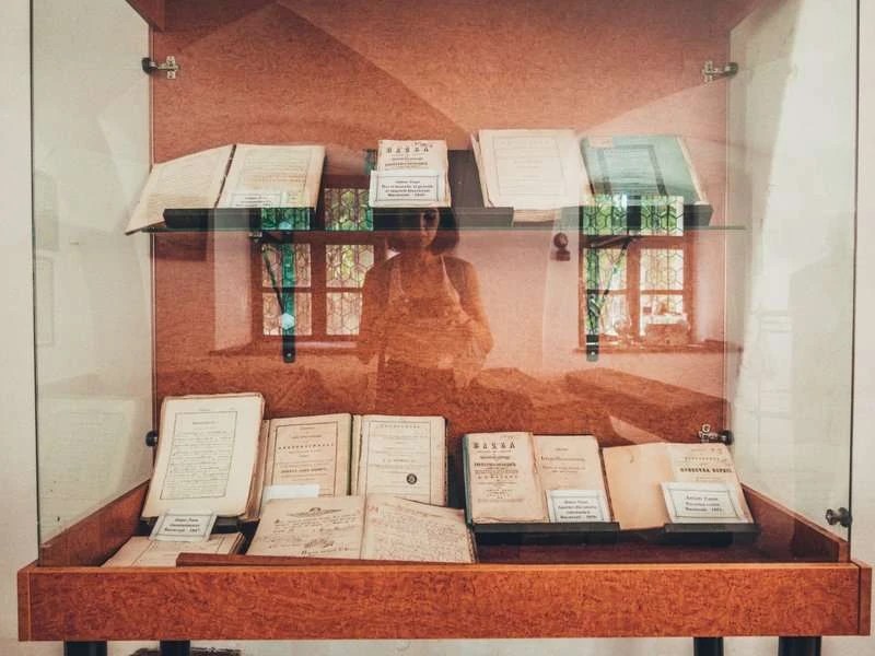 Prima Școală Românească (First Romanian School) Top 11 things to do in Brasov, Romania