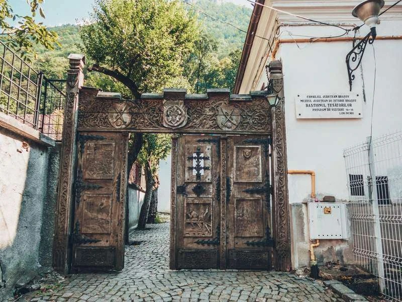 Bastionul Țesătorilor (Weavers’ Bastion) Top 11 things to do in Brasov, Romania