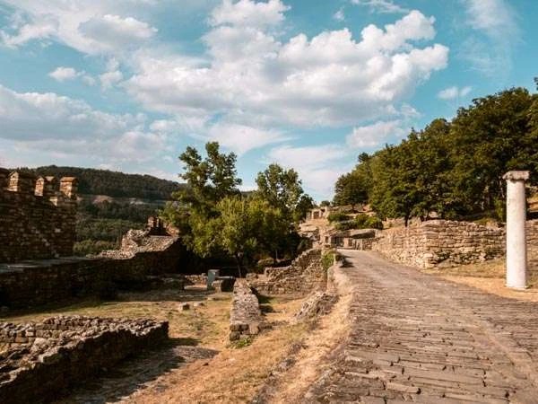 Veliko Tarnovo Bulgaria Road Trip: The perfect 7-day itinerary through beautiful Bulgaria