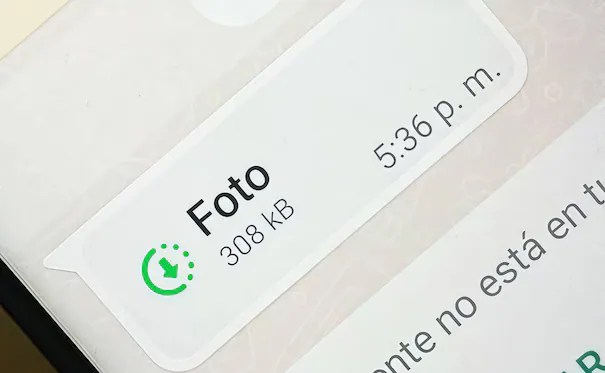 Alertan por nueva estafa de WhatsApp con fotos de una sola visualización (Redacción Astillero Informa)