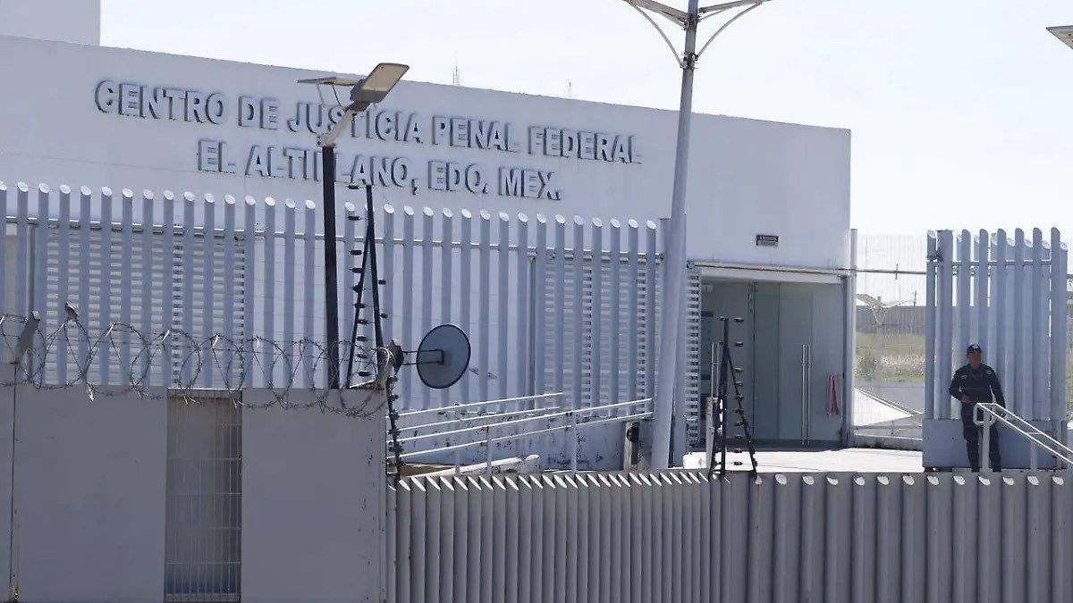 Por seguridad nacional, reservan audiencia de exfiscal de Chihuahua (nota de Ximena García en OEM-Informex)