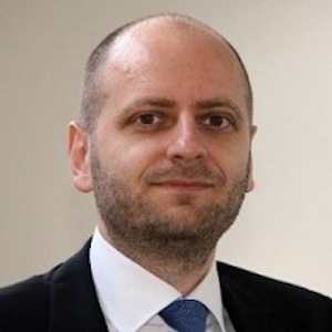 Prof. Dr. Sascha Raithel