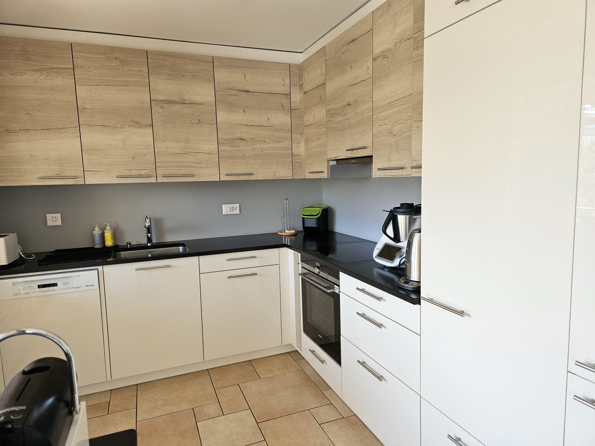 Bel appartement de 4 pièces au dernier étage – calme, lumineux, vue dégagée