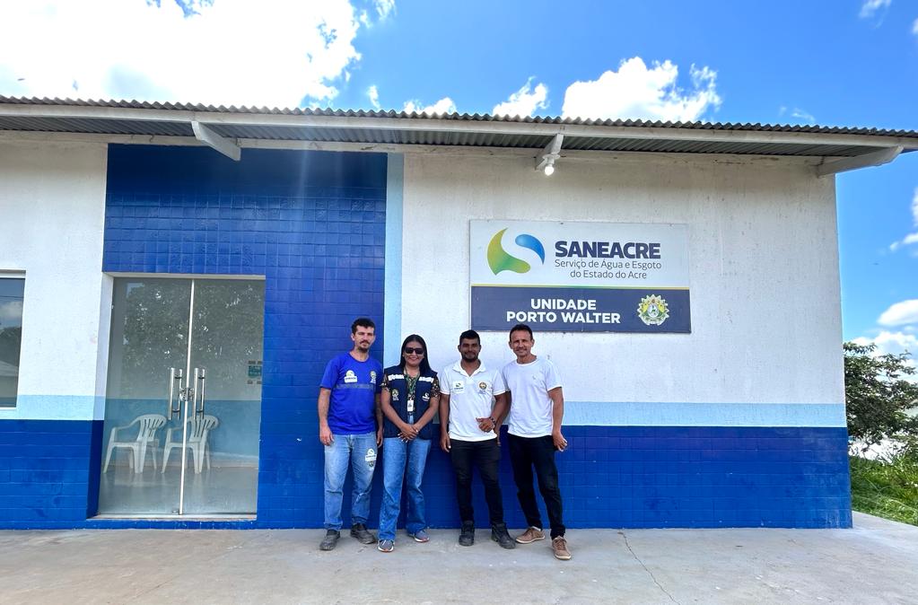 Equipe técnica da Saneacre na Unidade de Porto Walter. Foto: Cedida