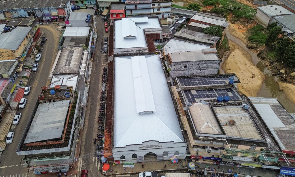 Nova cobertura do Mercado Joãozinho Melo beneficiará populares e lojistas que utilizam o local. Foto: Diego Silva/Secom