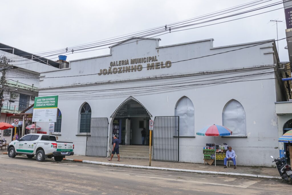 Com mais de 90% já concluída, cobertura nova do Mercado Joãozinho trará mais segurança aos seus usuários. Foto: Marcos Santos/Secom