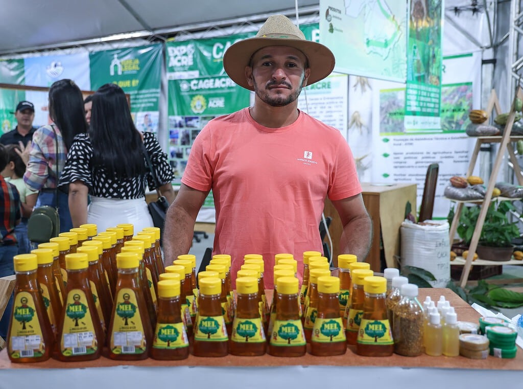 Mel produzido no Bujari chegou ao comércio local por meio da exposição na Expoacre Juruá. Foto: Pedro Devani/Secom