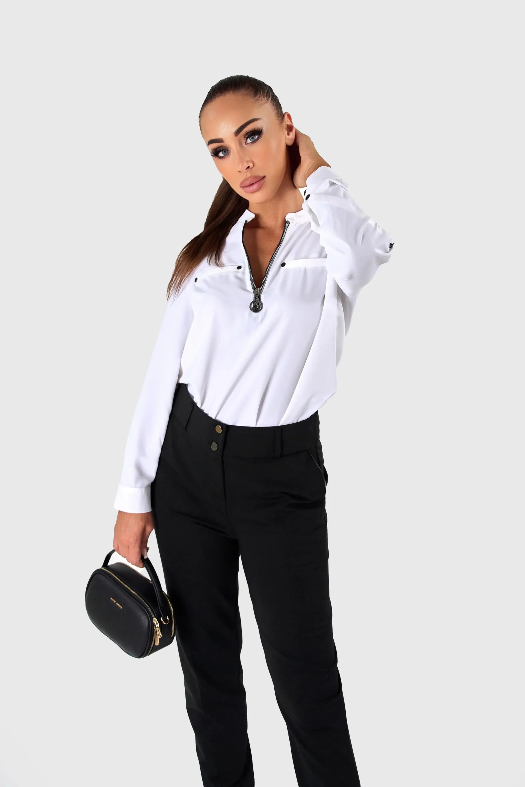 BLUZA JUST-R IZ KOLEKCIJE PV Z ZADRGO