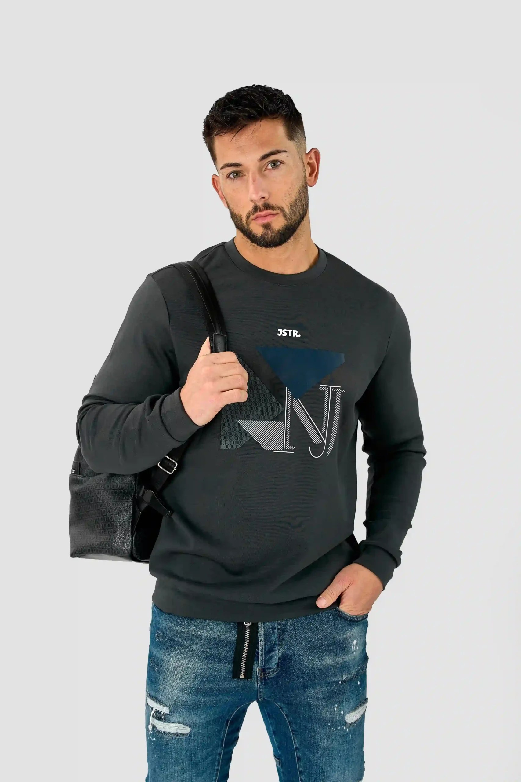 PULOVER JSTR Z MOTIVOM IZ MATERIALA INTERLOCK