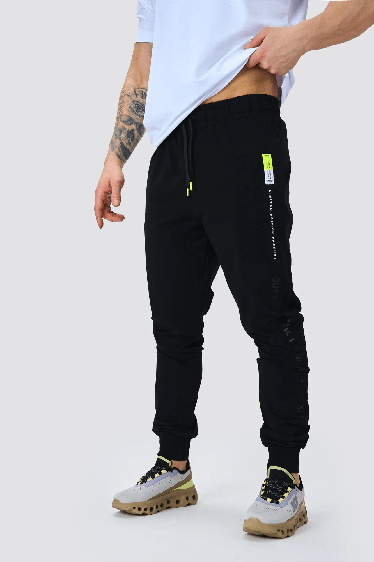 JOGGER HLAČE ORANGELINE IZ SERIJE JUST-R