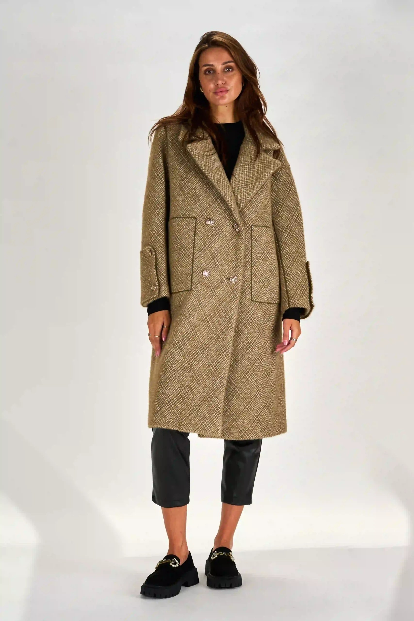 ELEGANTNI PLAŠČ IZ MEHKE TWEED TKANINE