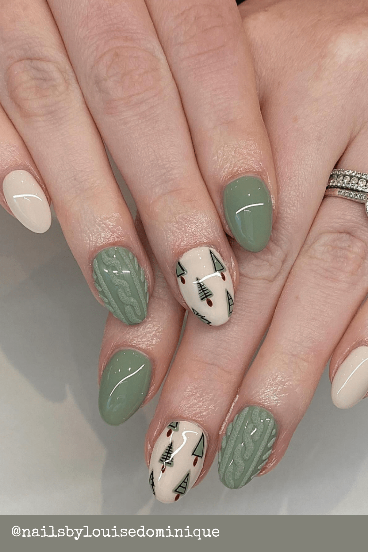 10+ fun holiday nails you'll want to copy this december