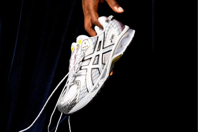 Stefon Diggs Asics GEL-Nimbus 10.1